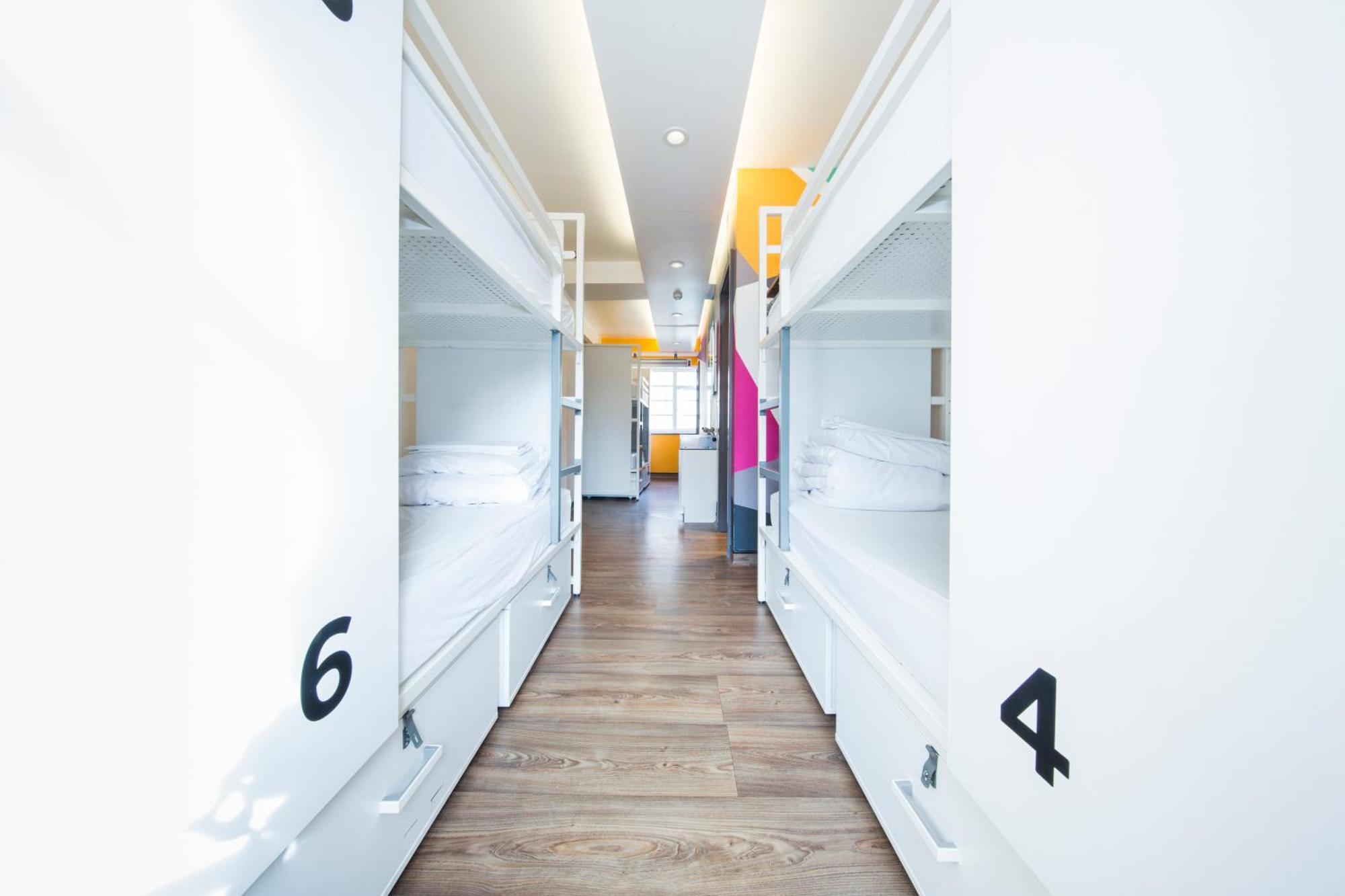 6 Bed Private Room